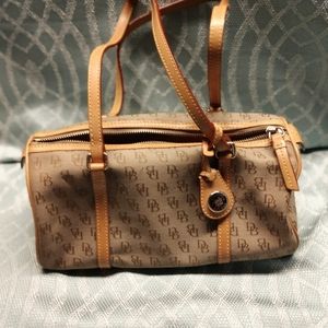 Dooney and Bourke bag leather straps gently used smoke and pet free
